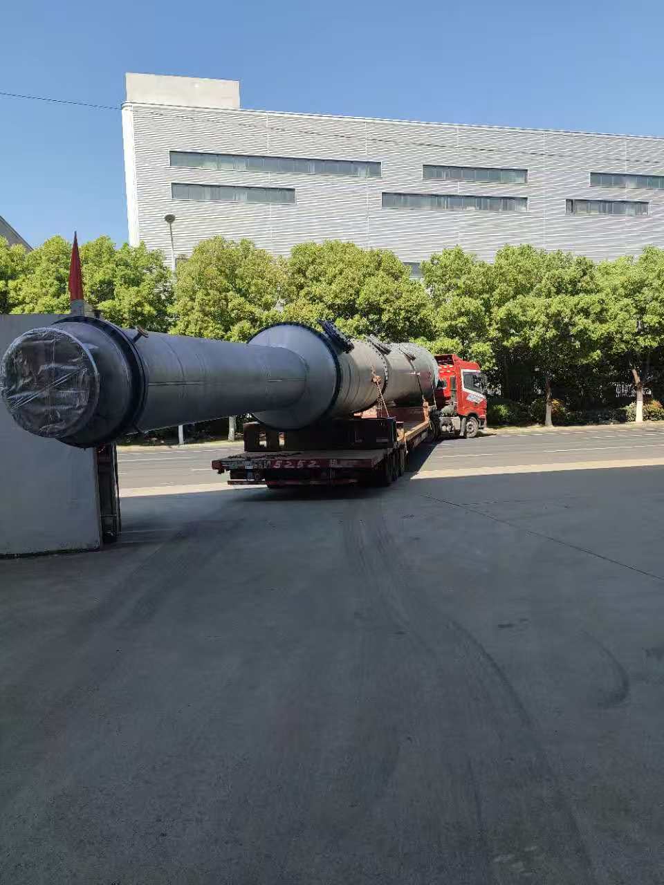 Izvlečni stolp z vrtljivim diskom